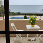 Apartmán Sun And Flowers In Front Of The Sea